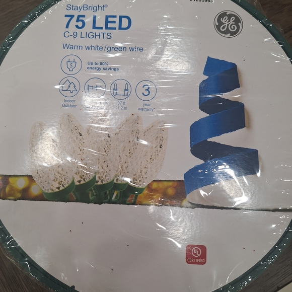 GE StayBright 75 LED C-9 Lights - Picture 1 of 3